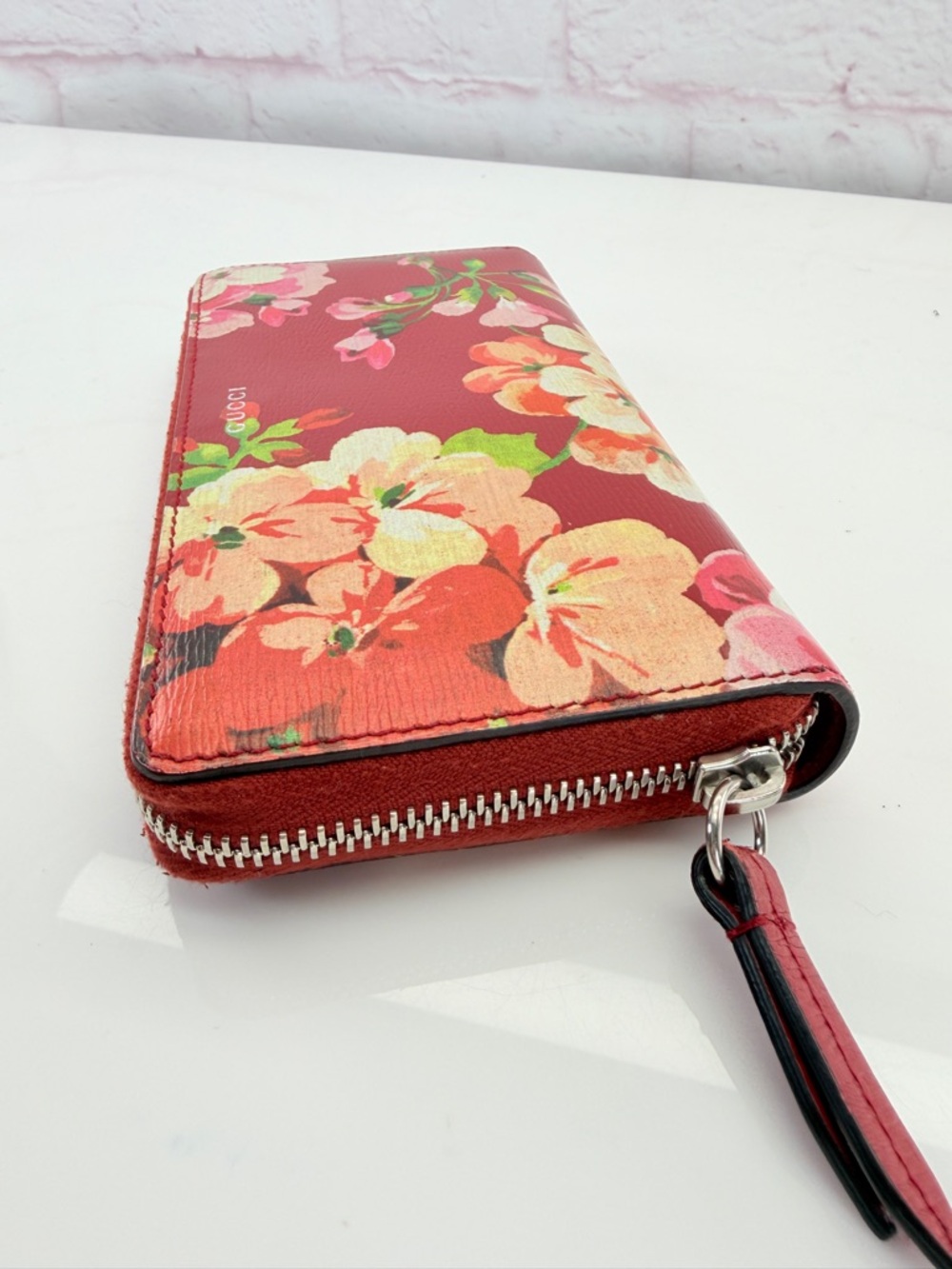 Gucci Blooms Floral Zip-Around Wallet - Red Floral - Picture 5 of 10